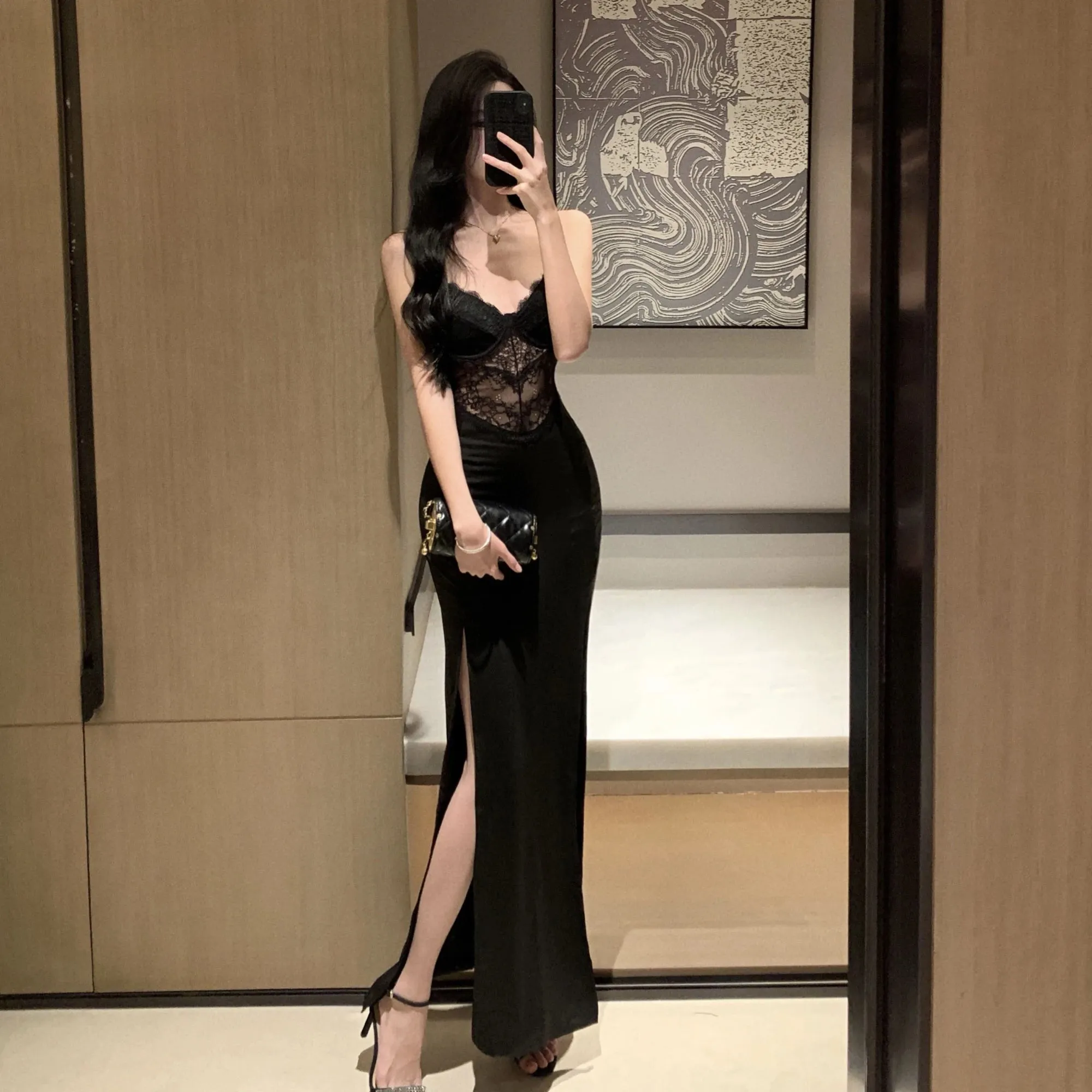 Aiertu Vintage Sexy Black Lace Prom Maxi Dress Women Hollow Out Split Bodycon Camisole Dresses Evening Party Club Fashion Spring 2024