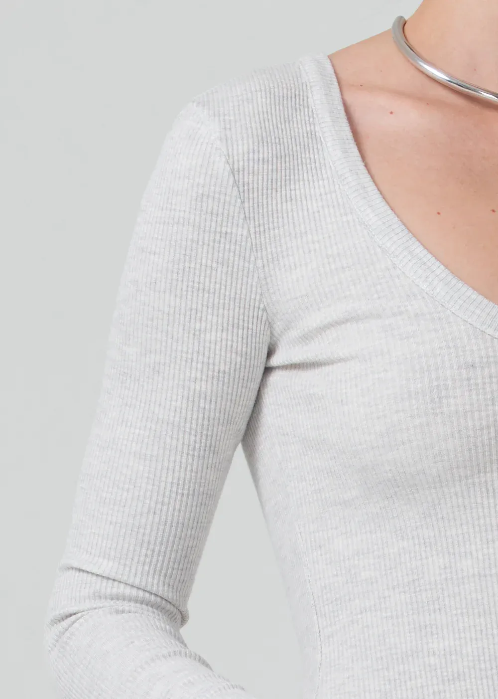 Citizens of Humanity - Anouk Long Sleeve V-Neck in Heather Grey