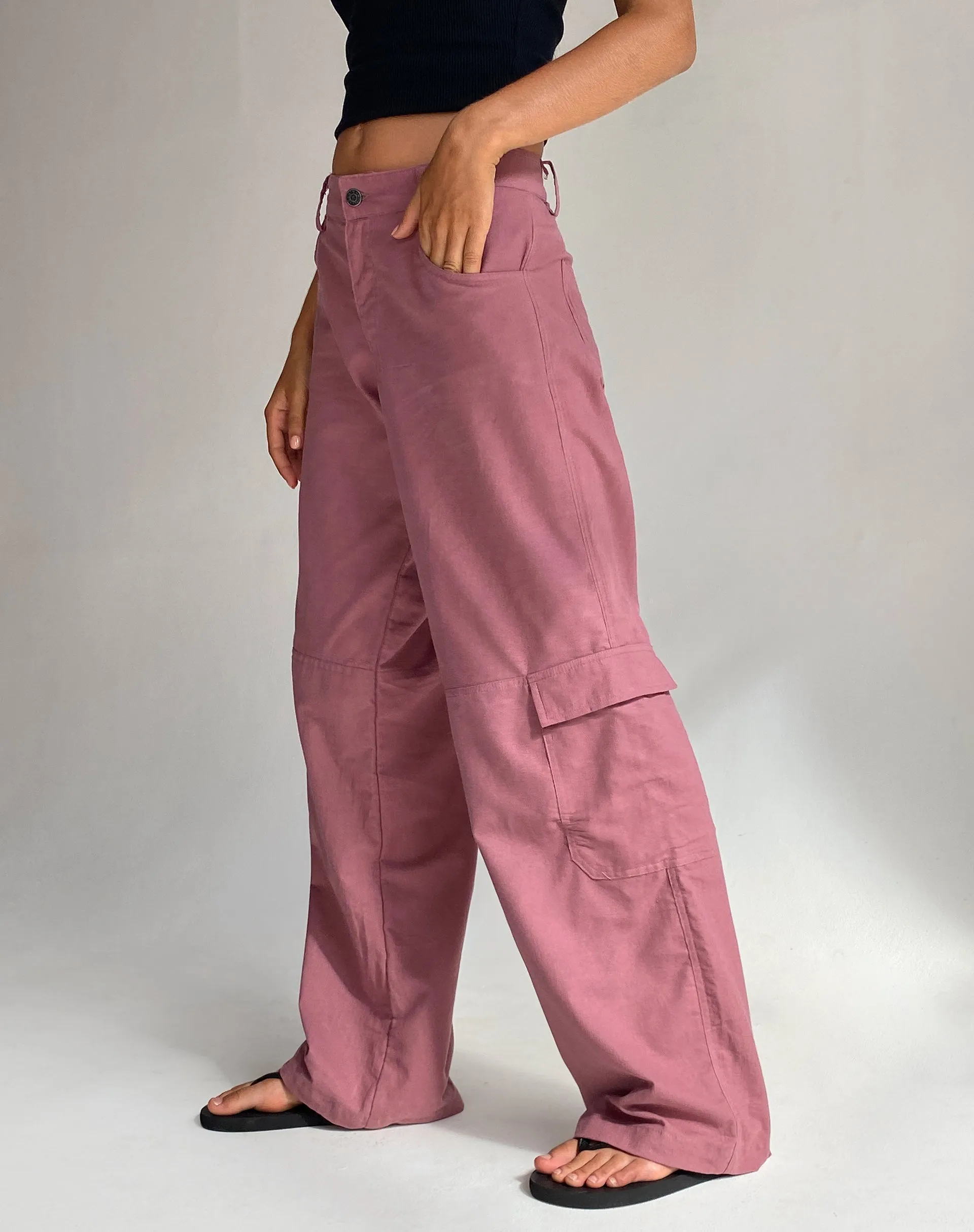 Gemma Low Rise Cargo Trouser in Mauve Linen