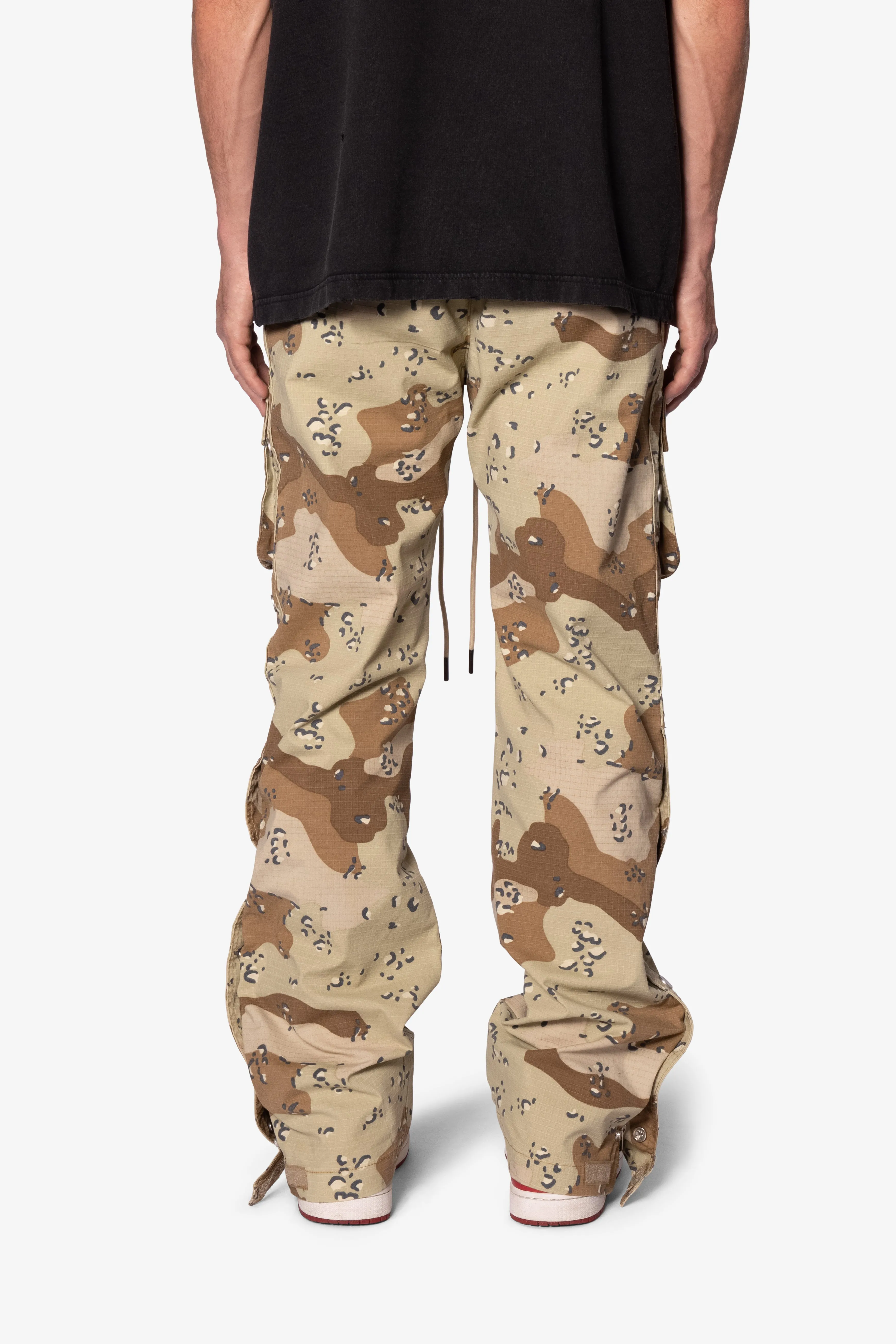 Snap Front Cargo Pants - Desert Camo